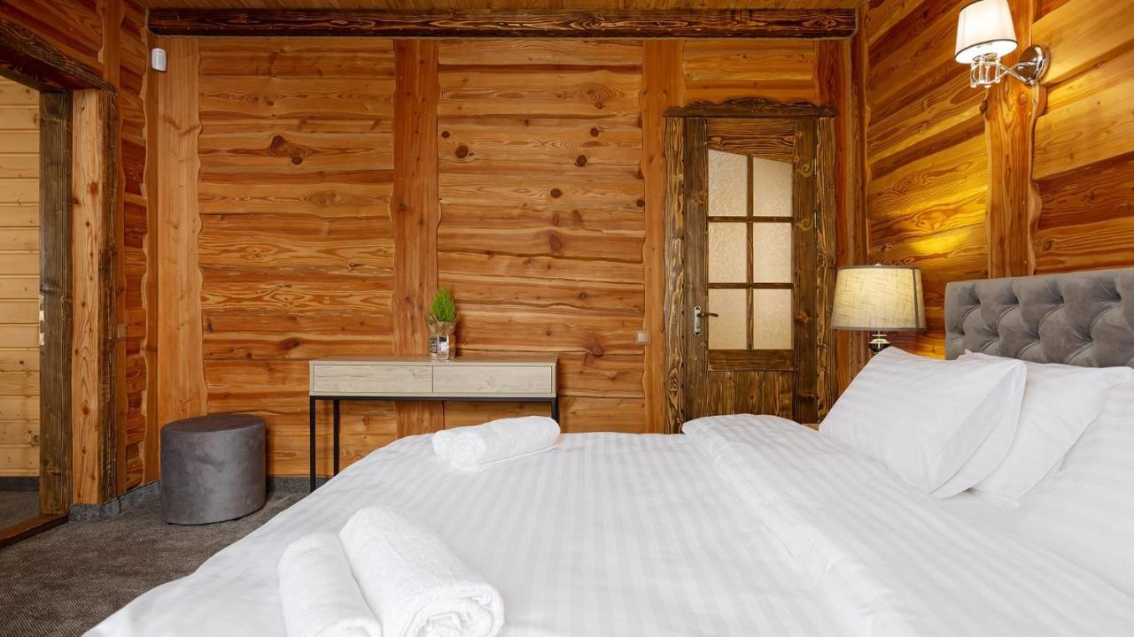 Svoi Hotel Palyanytsya Bagian luar foto