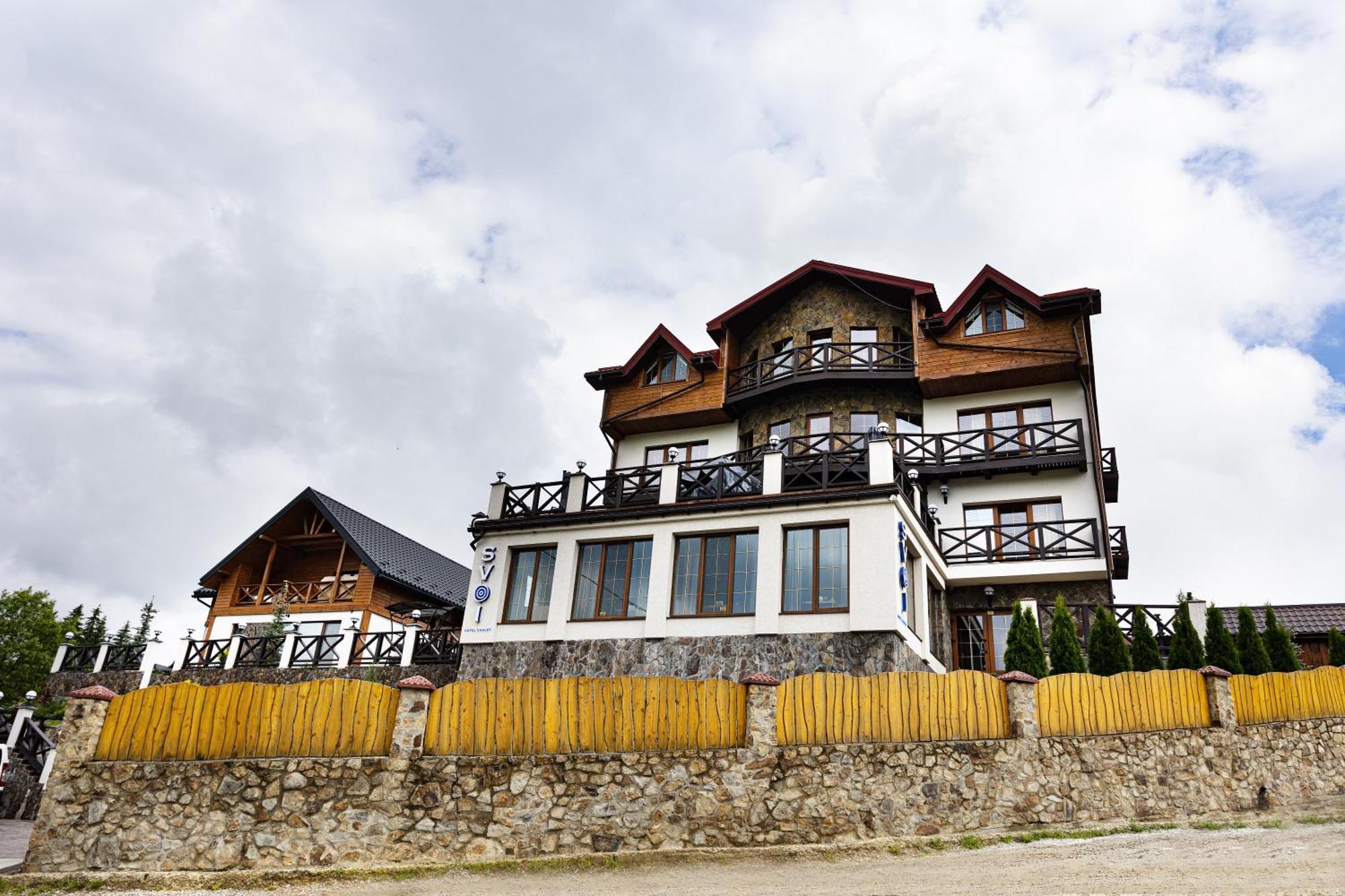 Svoi Hotel Palyanytsya Bagian luar foto