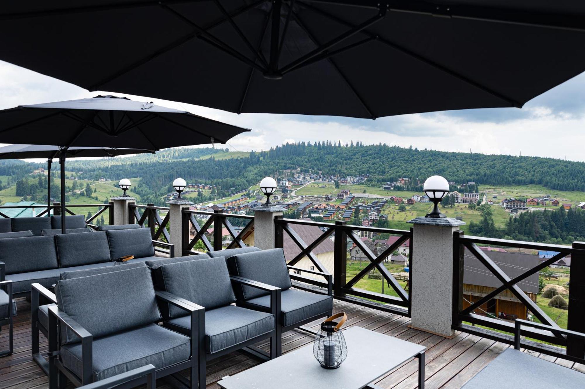Svoi Hotel Palyanytsya Bagian luar foto